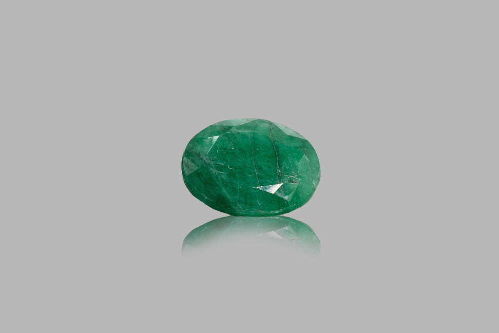 emerald 7.6 carat front image