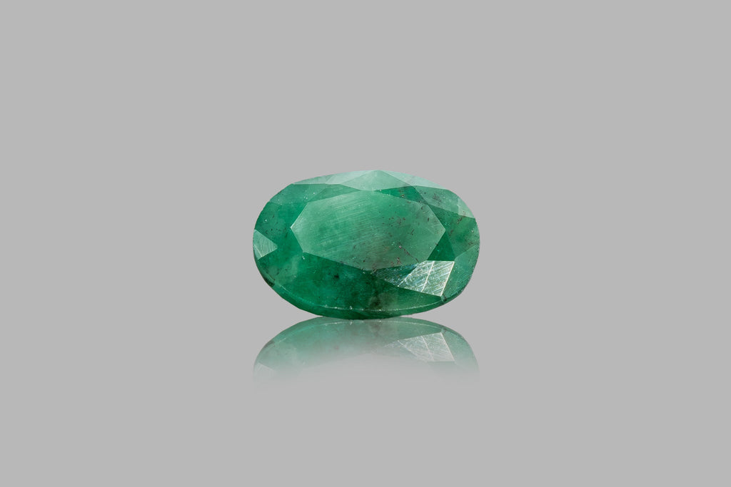 emerald 7.84 carat front image
