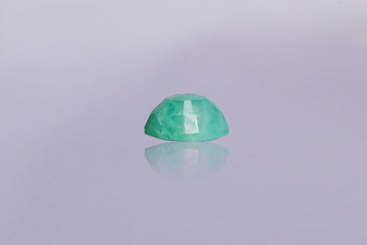 brazilian emerald 3.23 carat side image
