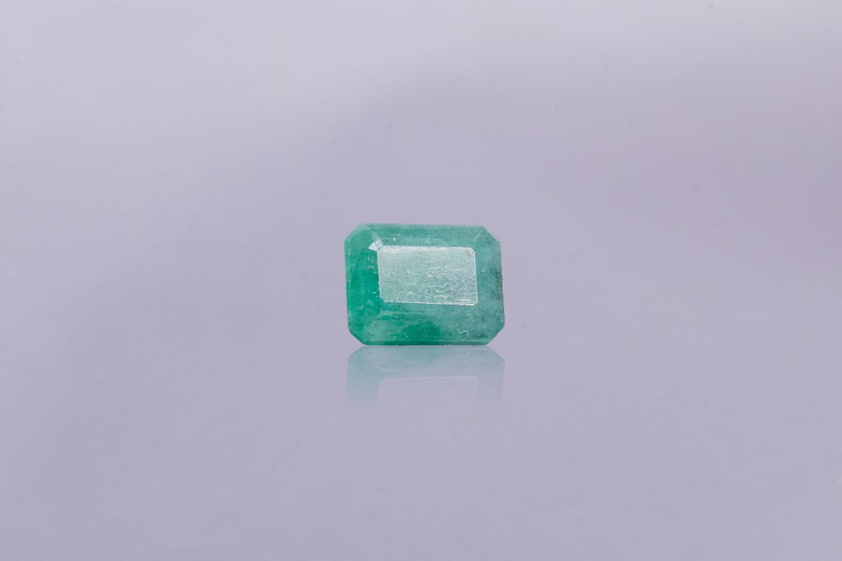 brazilian emerald 3.55 carat front image