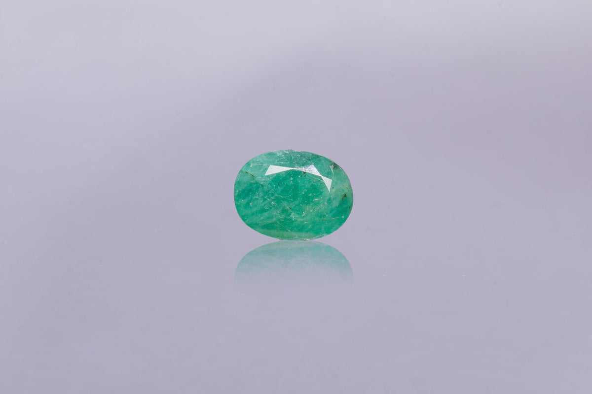 brazilian emerald 3.9 carat front image