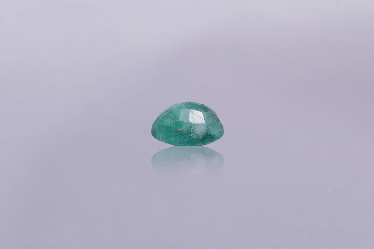 brazilian emerald 5.96 carat side image