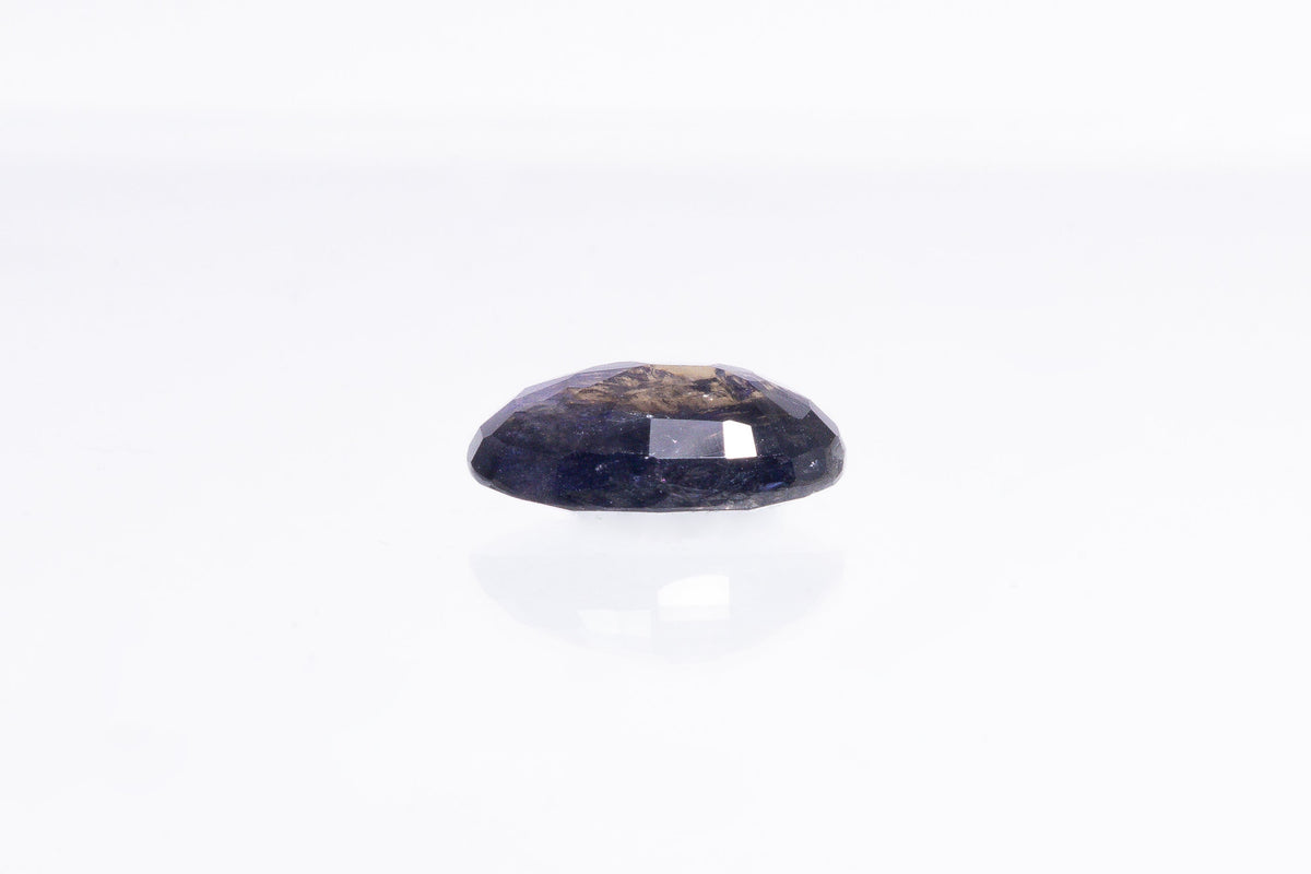 iolite 5.68 carat side image