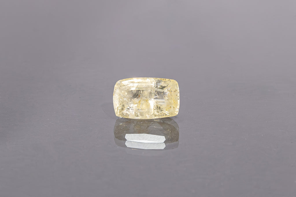 Yellow Sapphire - 3.39 Carat