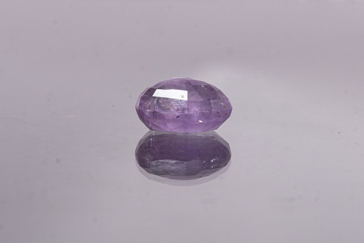 Blue Sapphire - 3.84 Carat