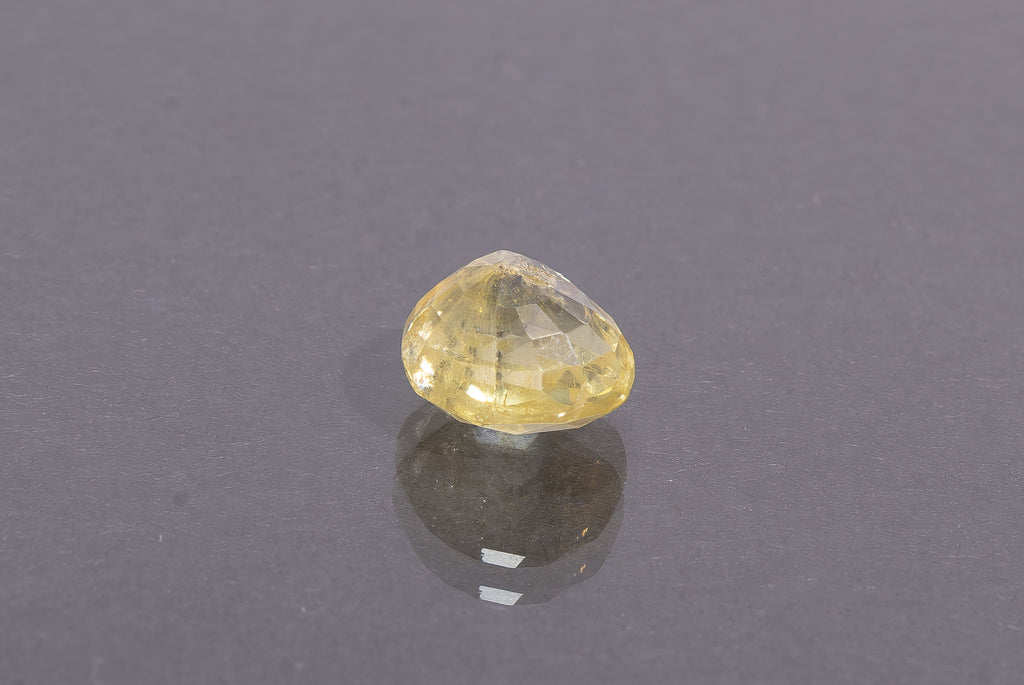 Yellow Sapphire - 2.97 Carat