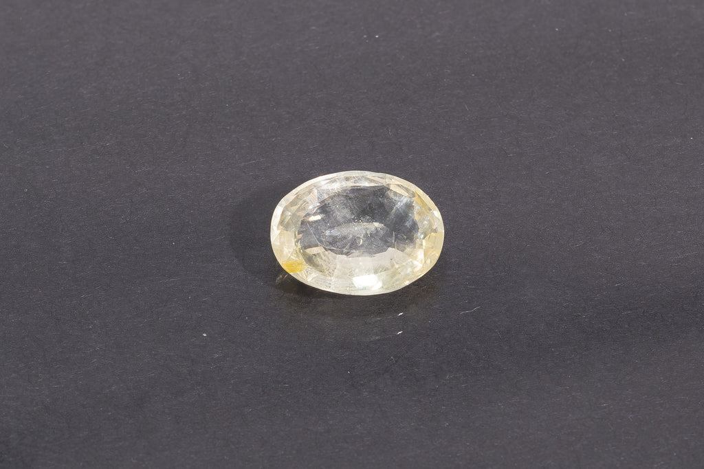 Yellow Sapphire - 2.78 Carat