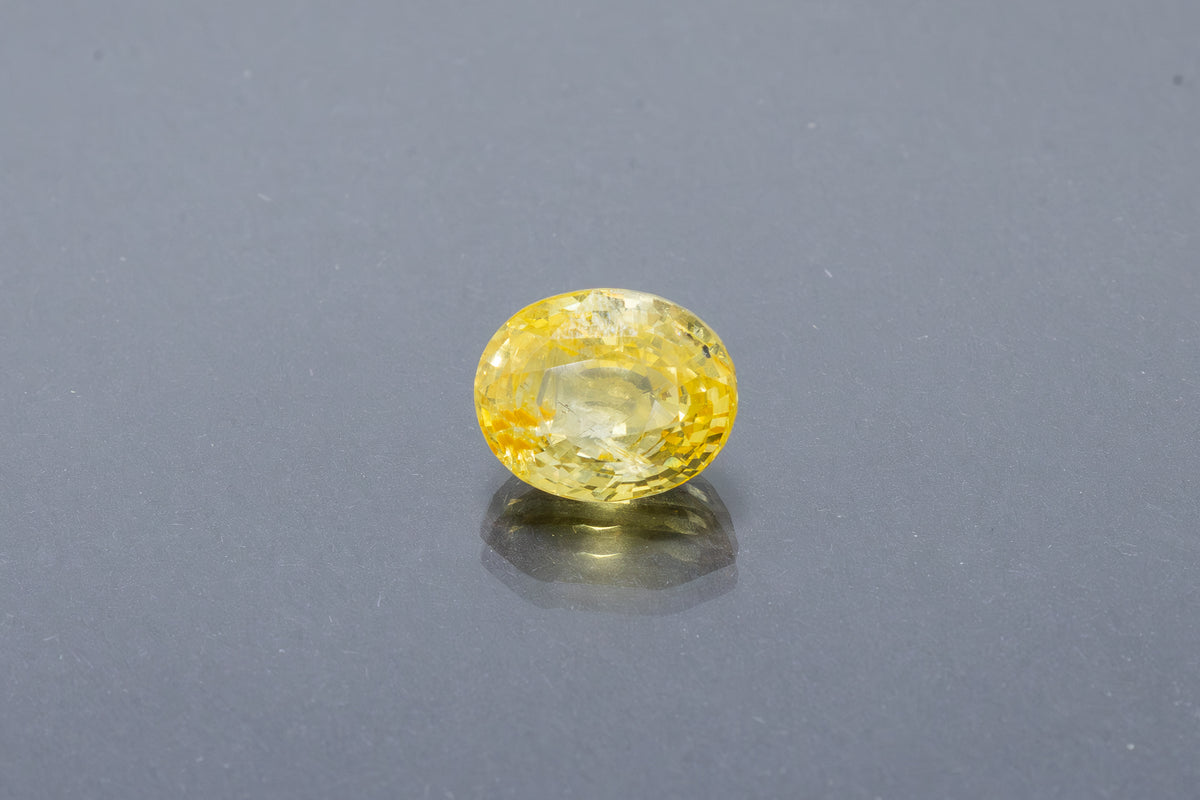 Yellow Sapphire - 7.49 Carat