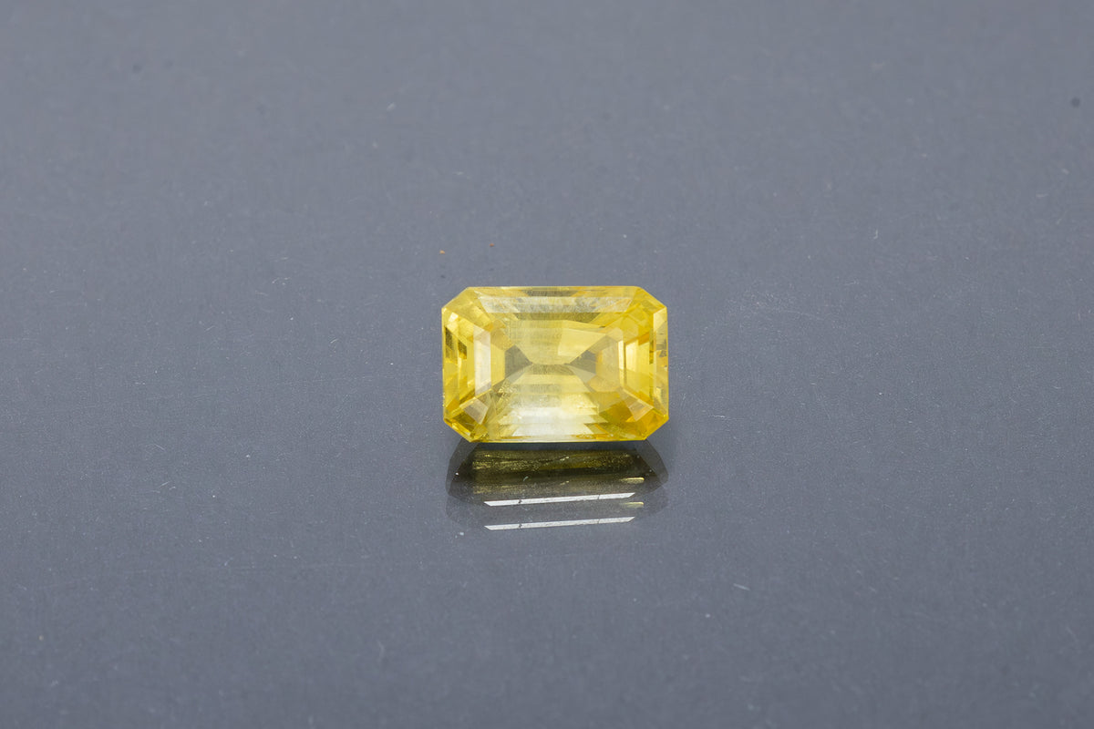 Yellow Sapphire - 6.14 Carat