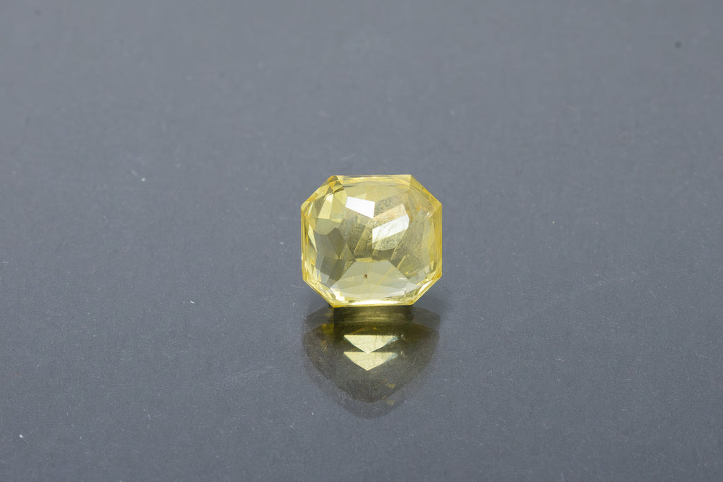 Yellow Sapphire (7.37 Carat) - Premium