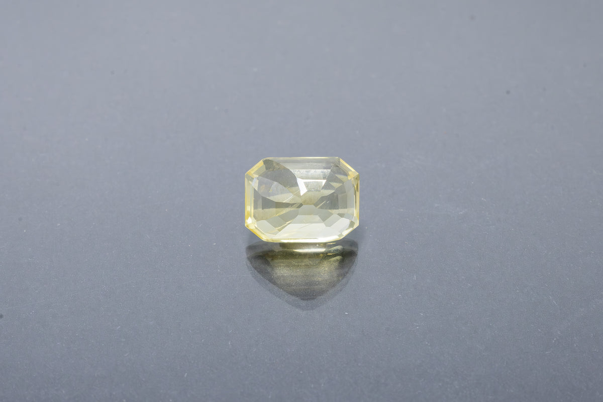 Yellow Sapphire - 10.72 Carat