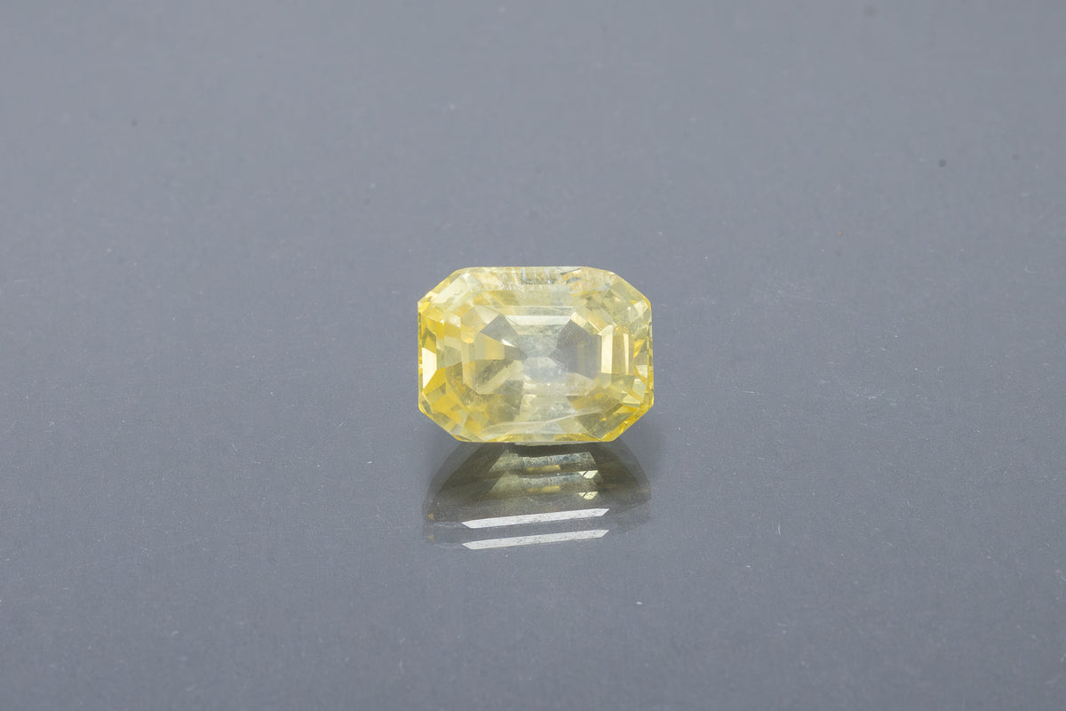 Yellow Sapphire - 10.72 Carat