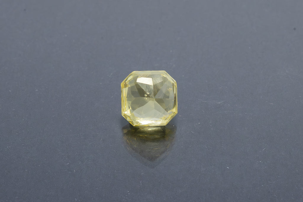 Yellow Sapphire (6.76 Carat) - Premium