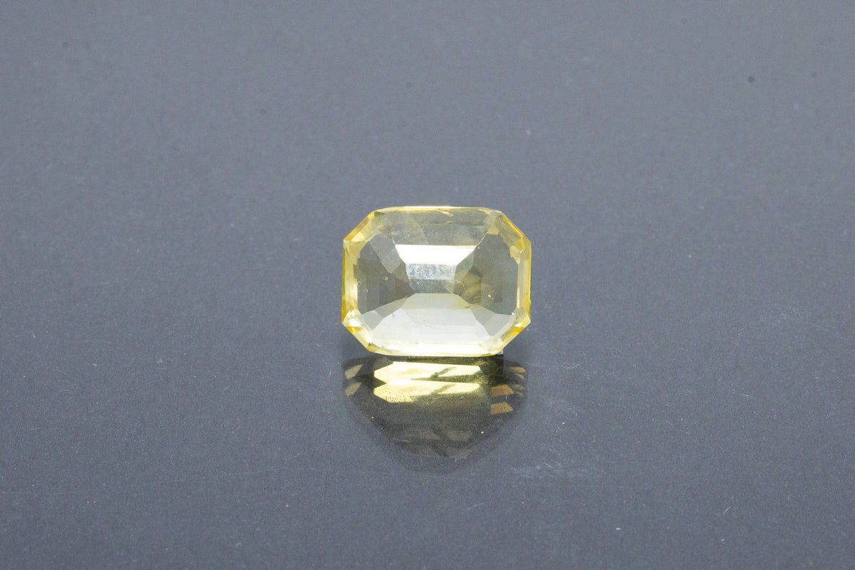 Yellow Sapphire - 10.21 Carat