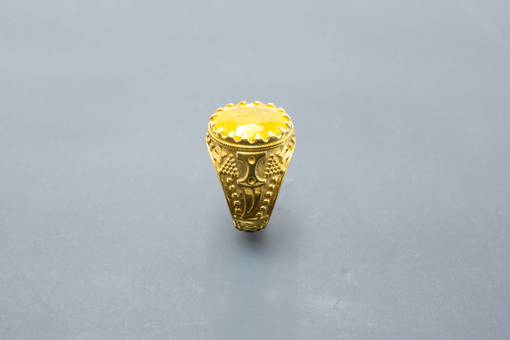 Royal Yellow Sapphire Ring (10 Ratti)