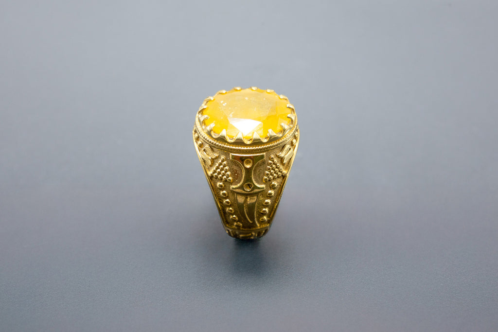 Royal Yellow Sapphire Ring (10 Ratti)