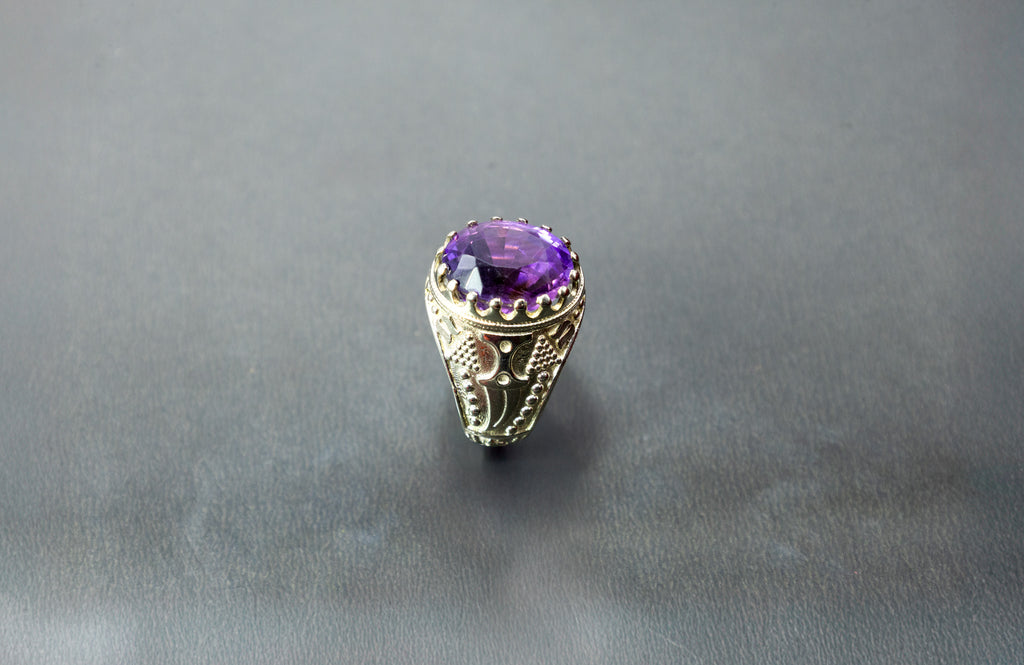 Amethyst Designer Ring (10 Ratti)