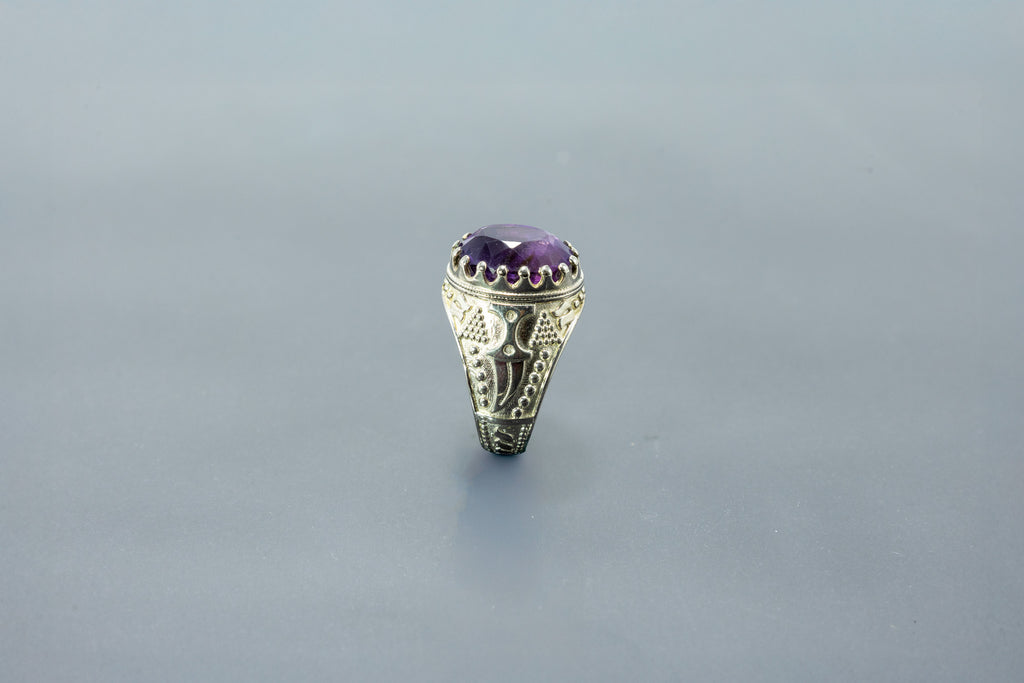 Amethyst Designer Ring (10 Ratti)