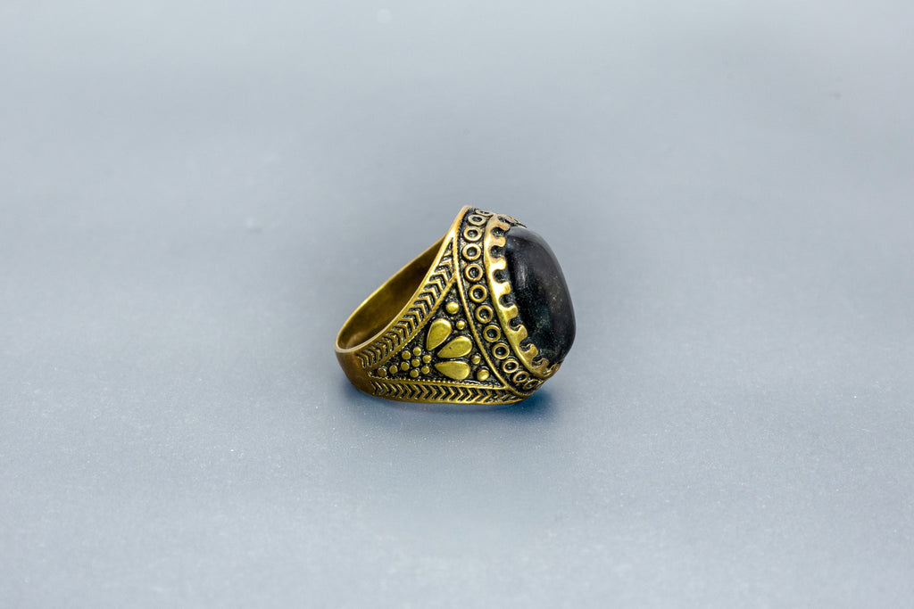 Sulemani Hakik Designer Ring (10 Ratti)
