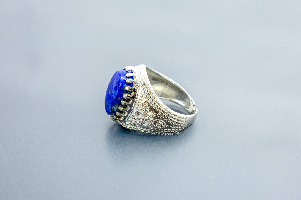 Lapis Lazuli King Size Ring (10 Ratti)