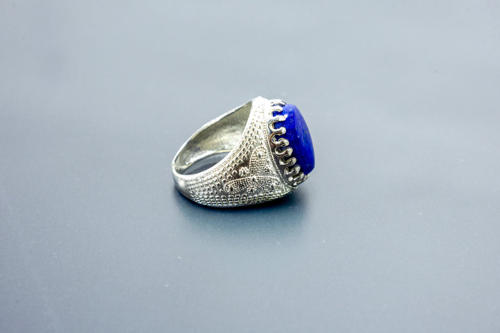 Lapis Lazuli King Size Ring (10 Ratti)