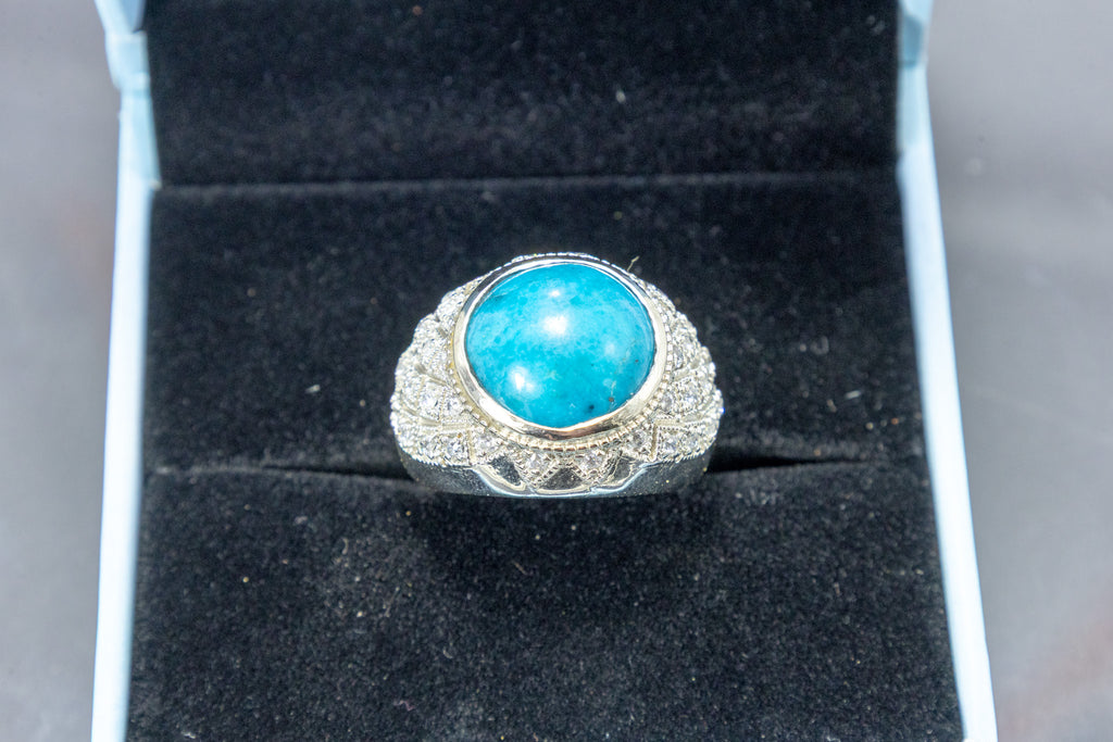 Royal Firoza King Size Ring (10 Ratti)