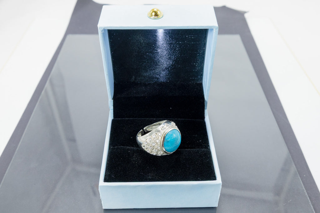 Royal Firoza King Size Ring (10 Ratti)