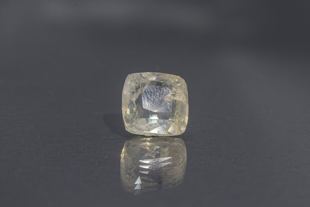 Yellow Sapphire - 6.12 Carat