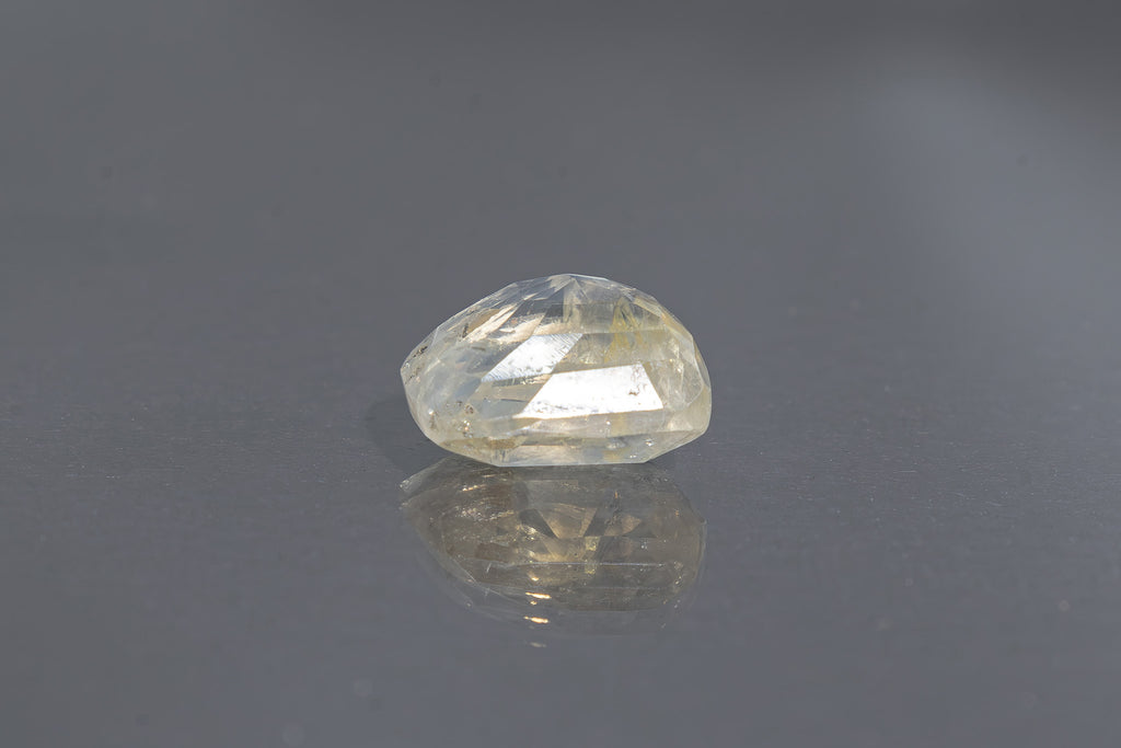 Yellow Sapphire - 6.12 Carat