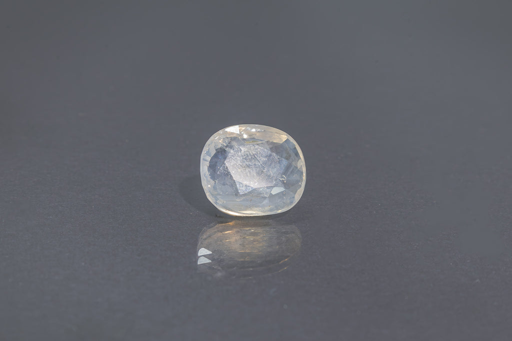 Yellow Sapphire - 7.06 Carat
