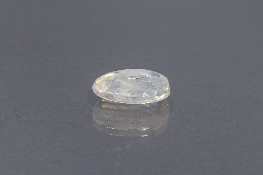 Yellow Sapphire - 7.06 Carat
