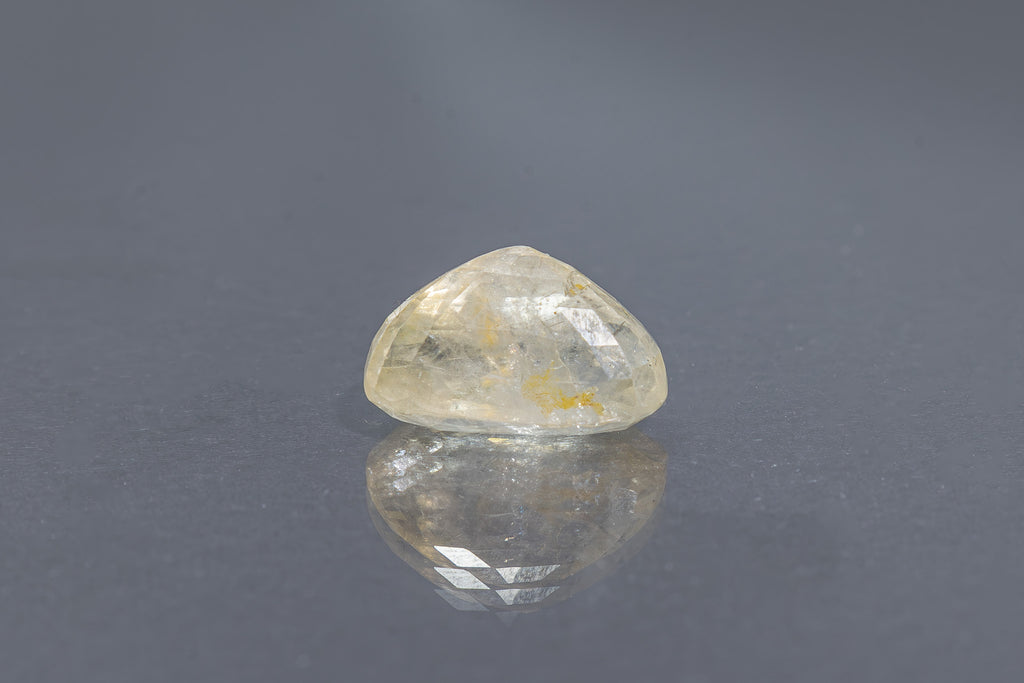 Yellow Sapphire - 7.61 Carat