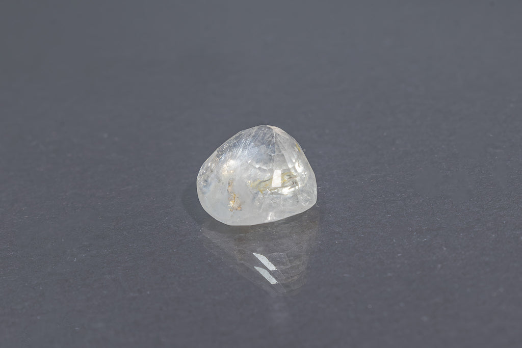 Yellow Sapphire - 5.86 Carat