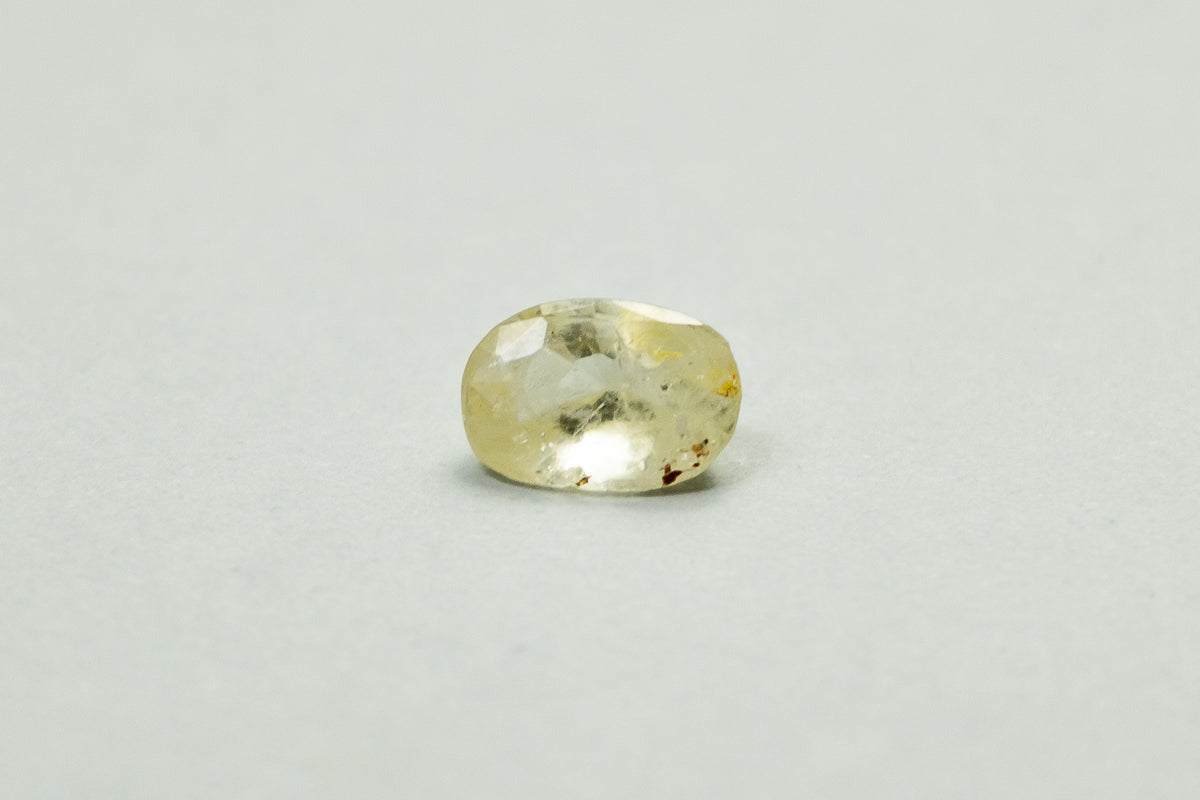 Yellow Sapphire - 4.10 Carat