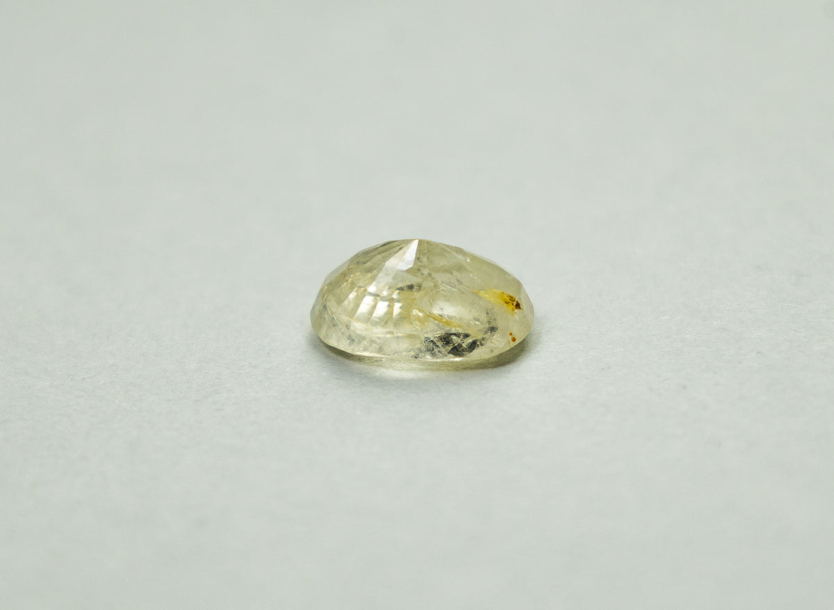Yellow Sapphire - 4.10 Carat