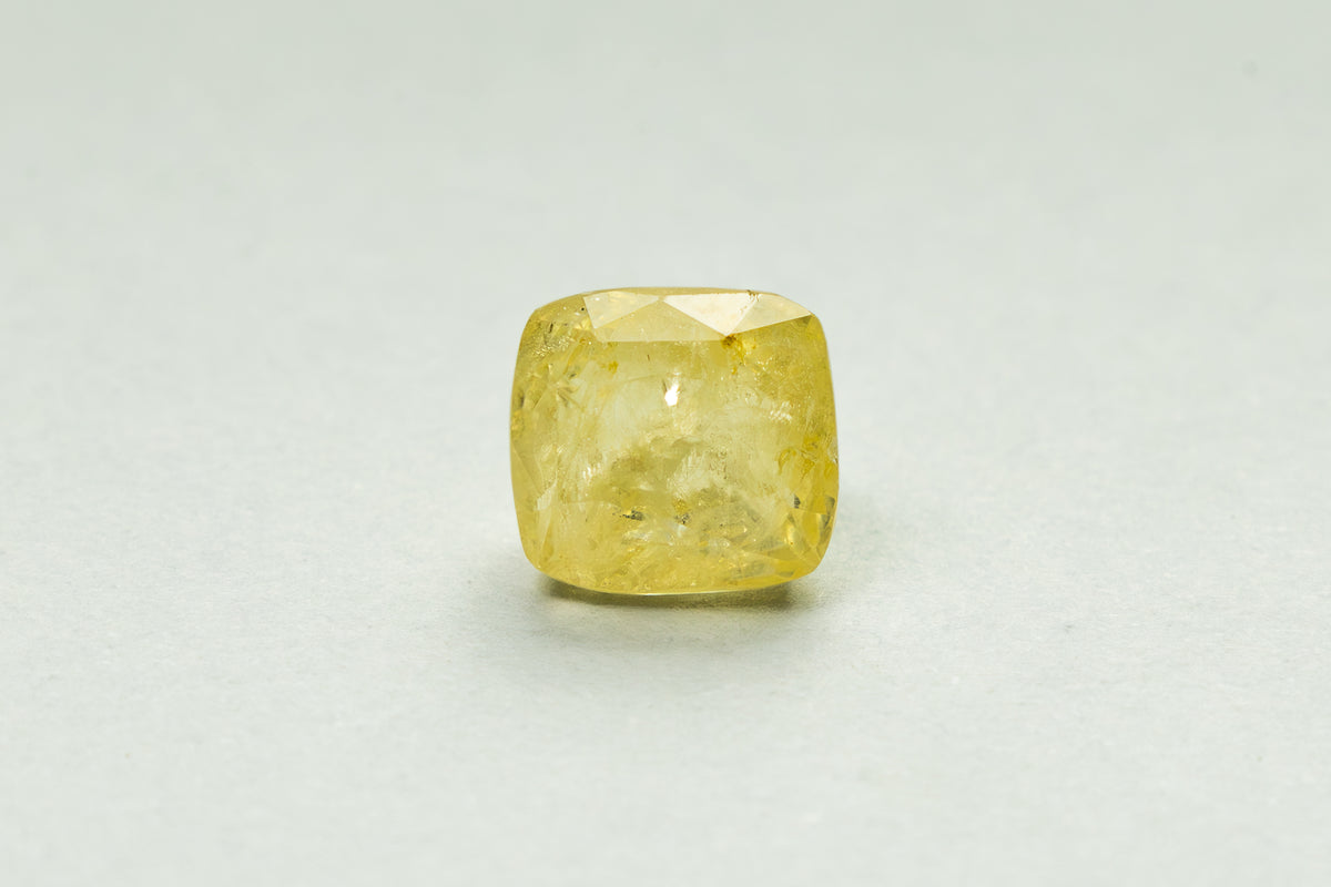 Yellow Sapphire - 9.85 Carat