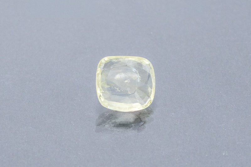 ceylon yellow sapphire 4.42 carat front image