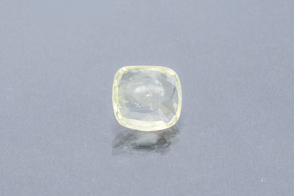 ceylon yellow sapphire 4.52 carat front image