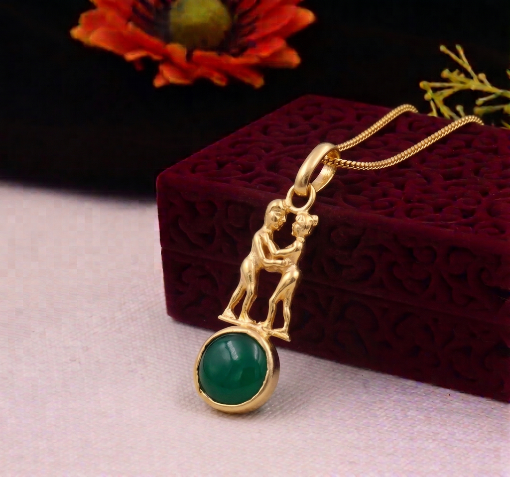 Onyx Pendant Panchdhatu with Chain